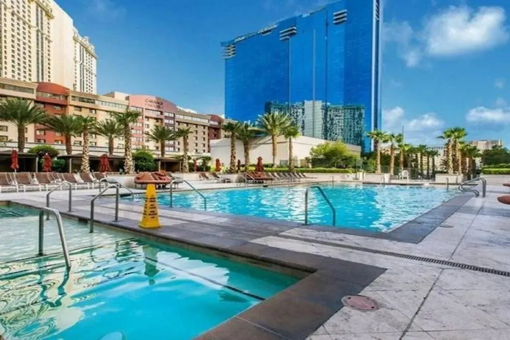 Signature Suites By Voyargo - 1Br Suites W Balcony